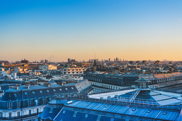 遥遥领先的造句