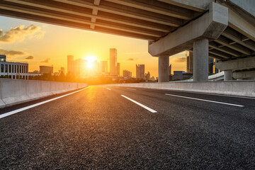 为什么主流的数码产品的默认颜色全是黑的-