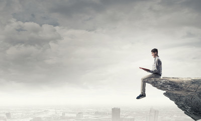 遥遥领先的造句